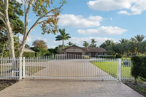 11680 NW 4th Street Plantation FL 33325