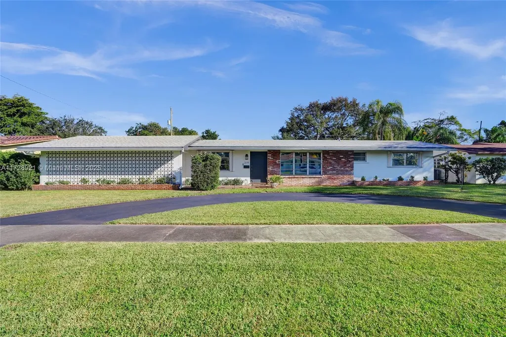 319 N Crescent Drive Hollywood FL 33021