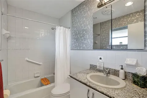 319 N Crescent Drive Hollywood FL 33021
