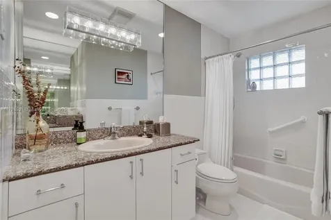 319 N Crescent Drive Hollywood FL 33021
