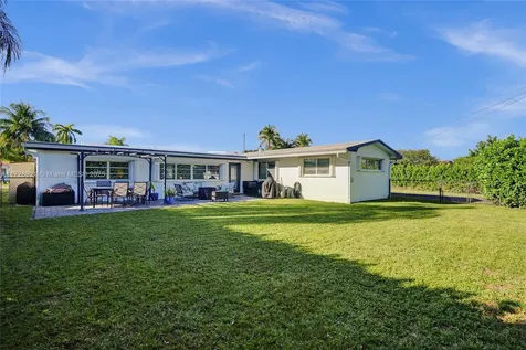 319 N Crescent Drive Hollywood FL 33021