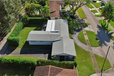 319 N Crescent Drive Hollywood FL 33021