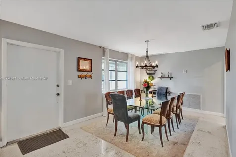 319 N Crescent Drive Hollywood FL 33021