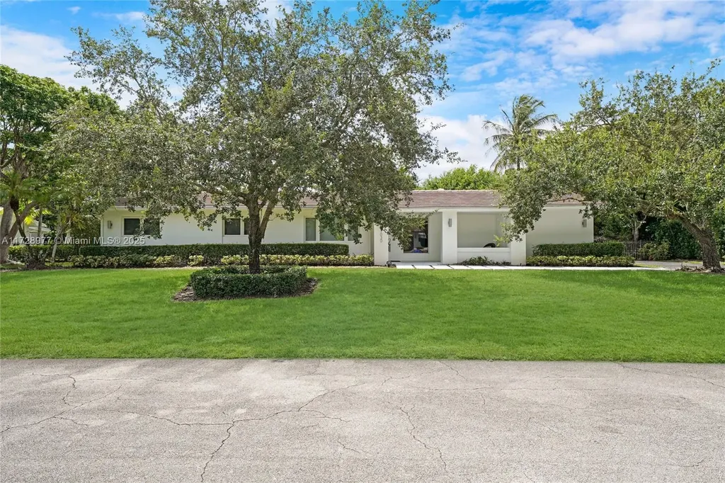 10302 SW 119th Street Miami FL 33176