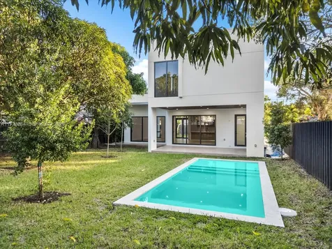 2285 SW 17th Terrace Miami FL 33145