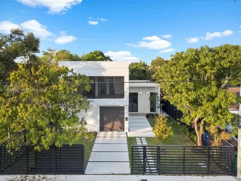 2285 SW 17th Terrace Miami FL 33145