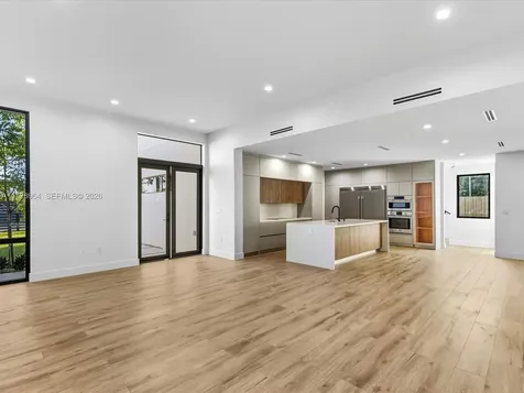 2285 SW 17th Terrace Miami FL 33145
