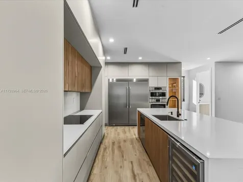 2285 SW 17th Terrace Miami FL 33145