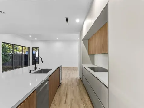 2285 SW 17th Terrace Miami FL 33145