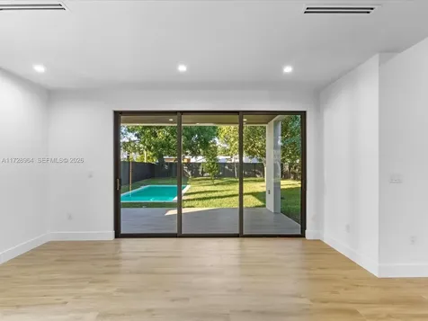 2285 SW 17th Terrace Miami FL 33145