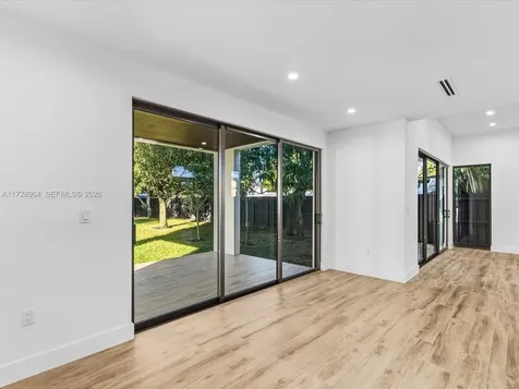 2285 SW 17th Terrace Miami FL 33145