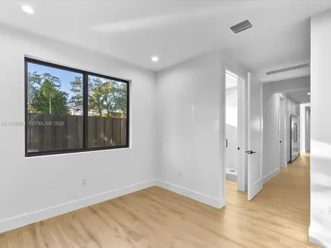 2285 SW 17th Terrace Miami FL 33145