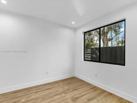 2285 SW 17th Terrace Miami FL 33145