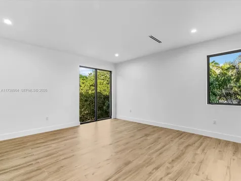 2285 SW 17th Terrace Miami FL 33145