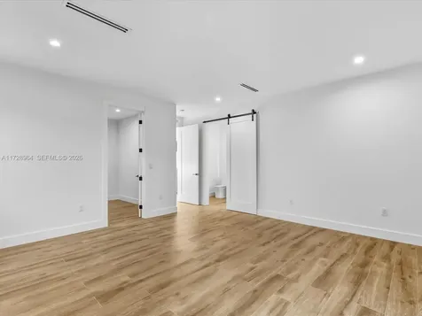 2285 SW 17th Terrace Miami FL 33145