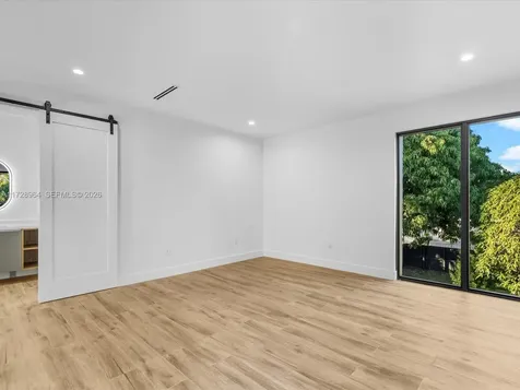 2285 SW 17th Terrace Miami FL 33145