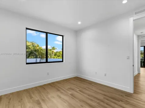 2285 SW 17th Terrace Miami FL 33145