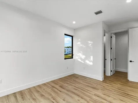 2285 SW 17th Terrace Miami FL 33145