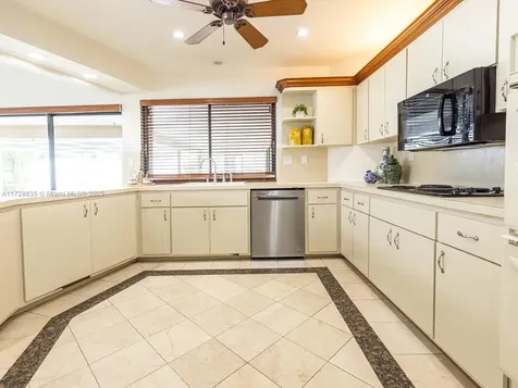 8491 Gatehouse Road Plantation FL 33324