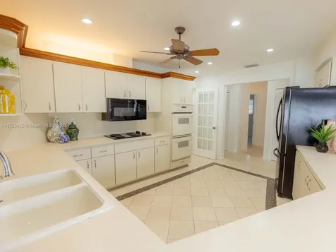 8491 Gatehouse Road Plantation FL 33324