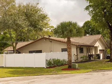 8491 Gatehouse Road Plantation FL 33324