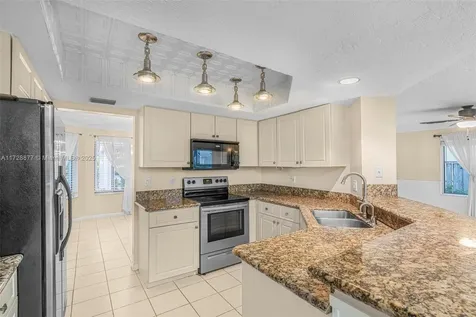 10024 NW 5th Street Plantation FL 33324