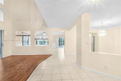10024 NW 5th Street Plantation FL 33324