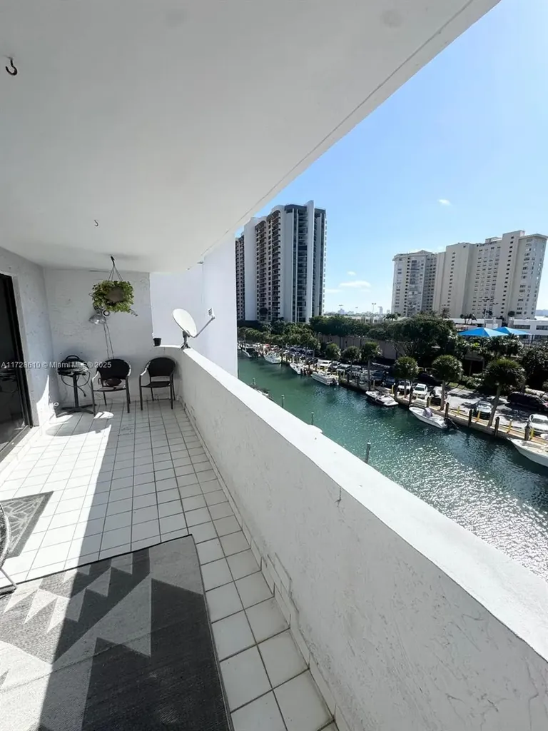 1650 NE 115th Street Miami FL 33181