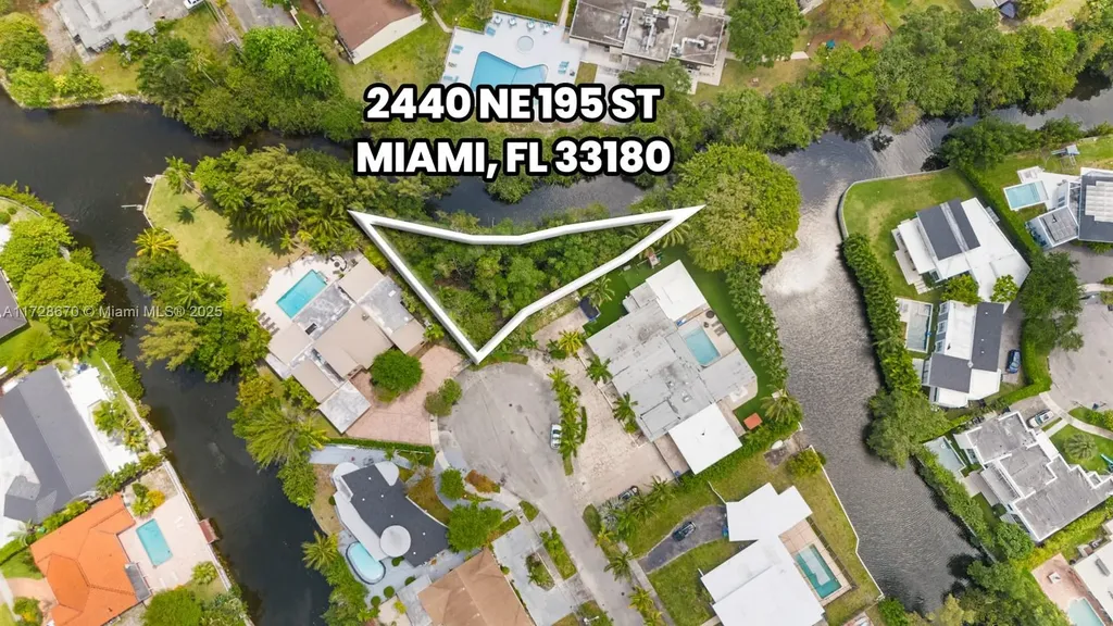 2440 NE 195th Street Miami FL 33180