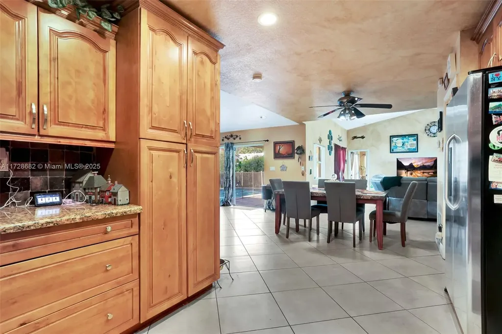 9814 NW 28th Place Coral Springs FL 33065