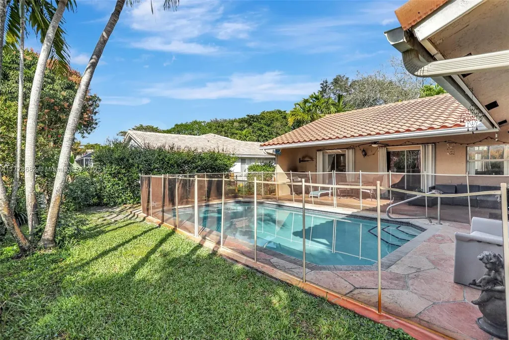 9814 NW 28th Place Coral Springs FL 33065