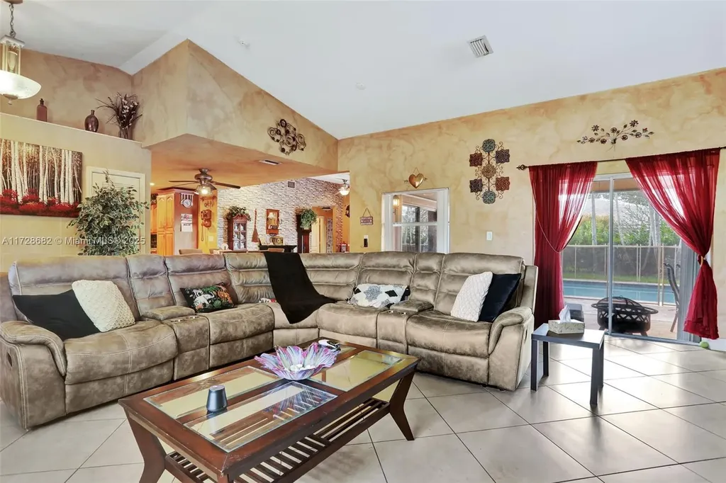 9814 NW 28th Place Coral Springs FL 33065