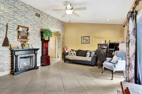 9814 NW 28th Place Coral Springs FL 33065