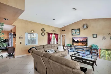 9814 NW 28th Place Coral Springs FL 33065