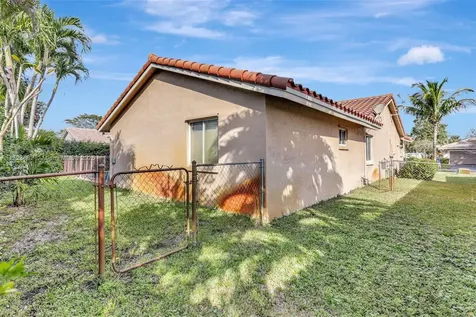 9814 NW 28th Place Coral Springs FL 33065