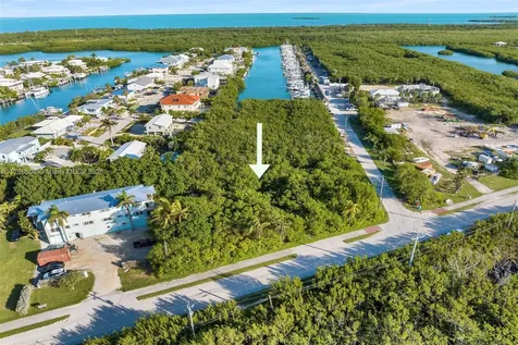 300 Coco Plum Marathon FL 33050