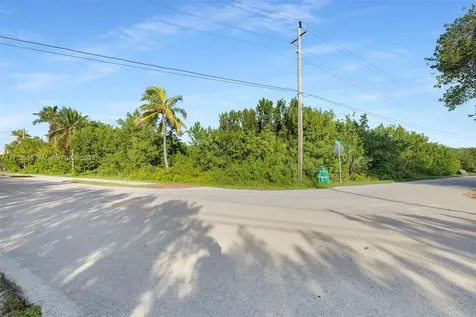 300 Coco Plum Marathon FL 33050