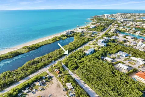 300 Coco Plum Marathon FL 33050