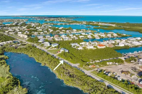 300 Coco Plum Marathon FL 33050