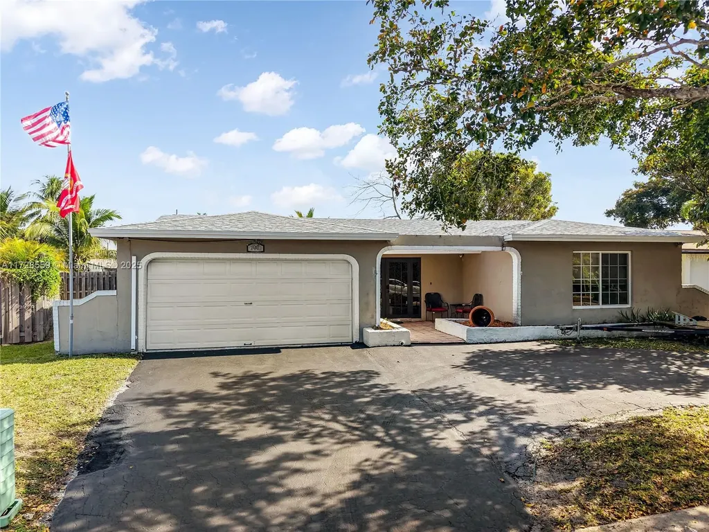 2440 NW 94th Way Sunrise FL 33322