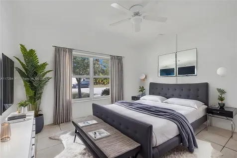 2924 Lincoln Street Hollywood FL 33020