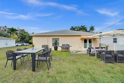 2924 Lincoln Street Hollywood FL 33020