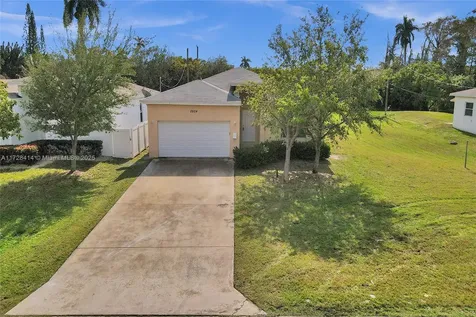 2924 Lincoln Street Hollywood FL 33020