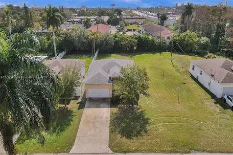 2924 Lincoln Street Hollywood FL 33020