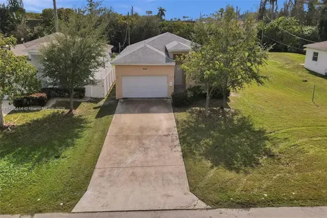 2924 Lincoln Street Hollywood FL 33020