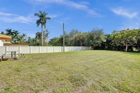 2924 Lincoln Street Hollywood FL 33020