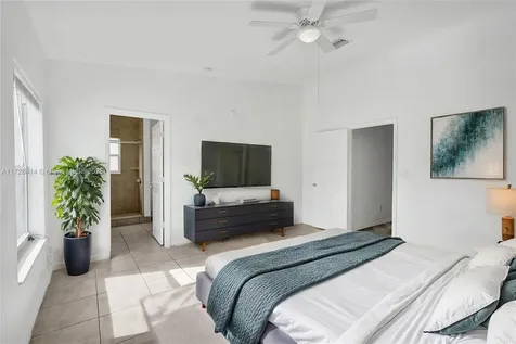 2924 Lincoln Street Hollywood FL 33020