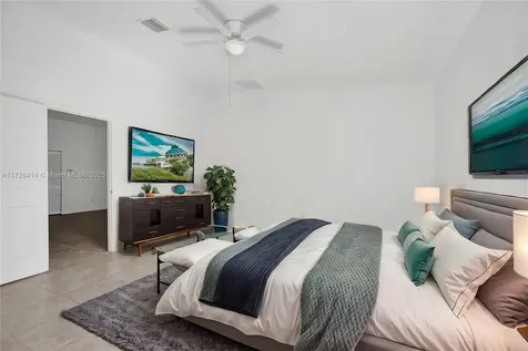 2924 Lincoln Street Hollywood FL 33020