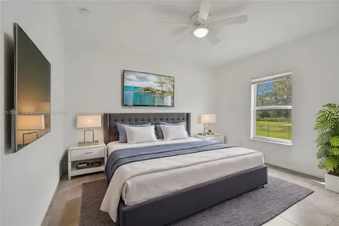 2924 Lincoln Street Hollywood FL 33020