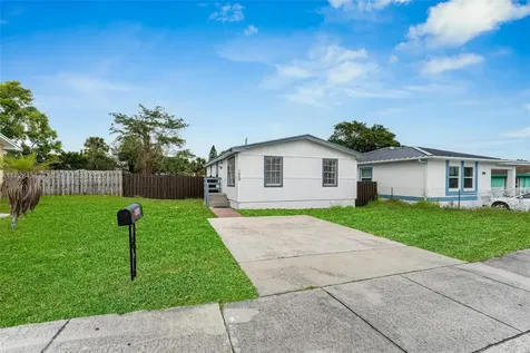 1448 W 32nd Street Riviera Beach FL 33404